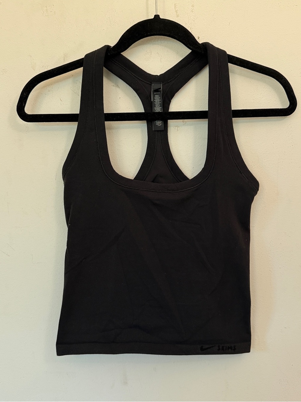 Skims Nike Black Racerback Crop Tank - XS